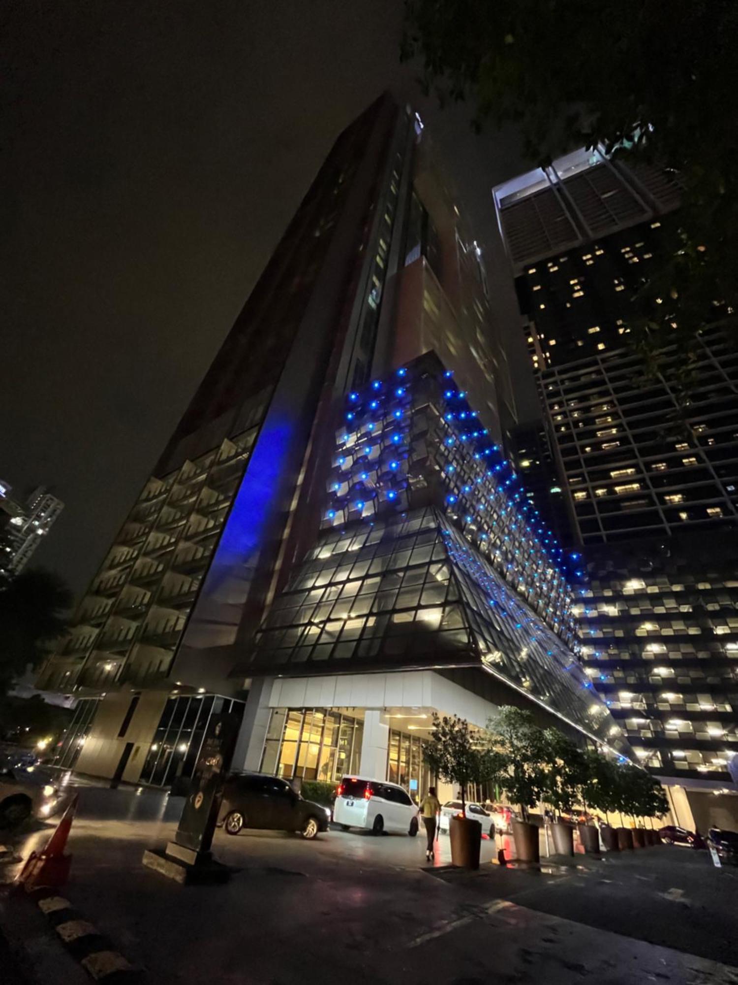 Platinum Klcc By Black Apartment