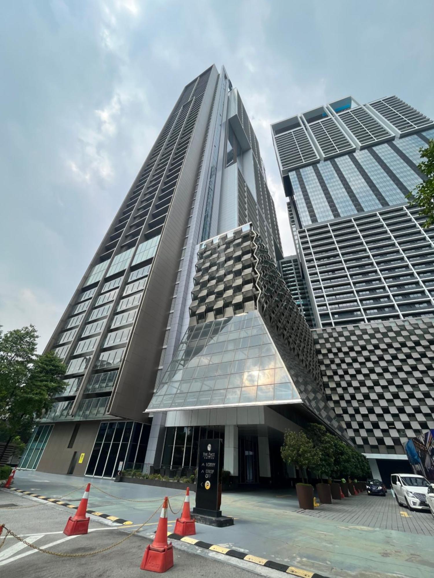Platinum Klcc By Black