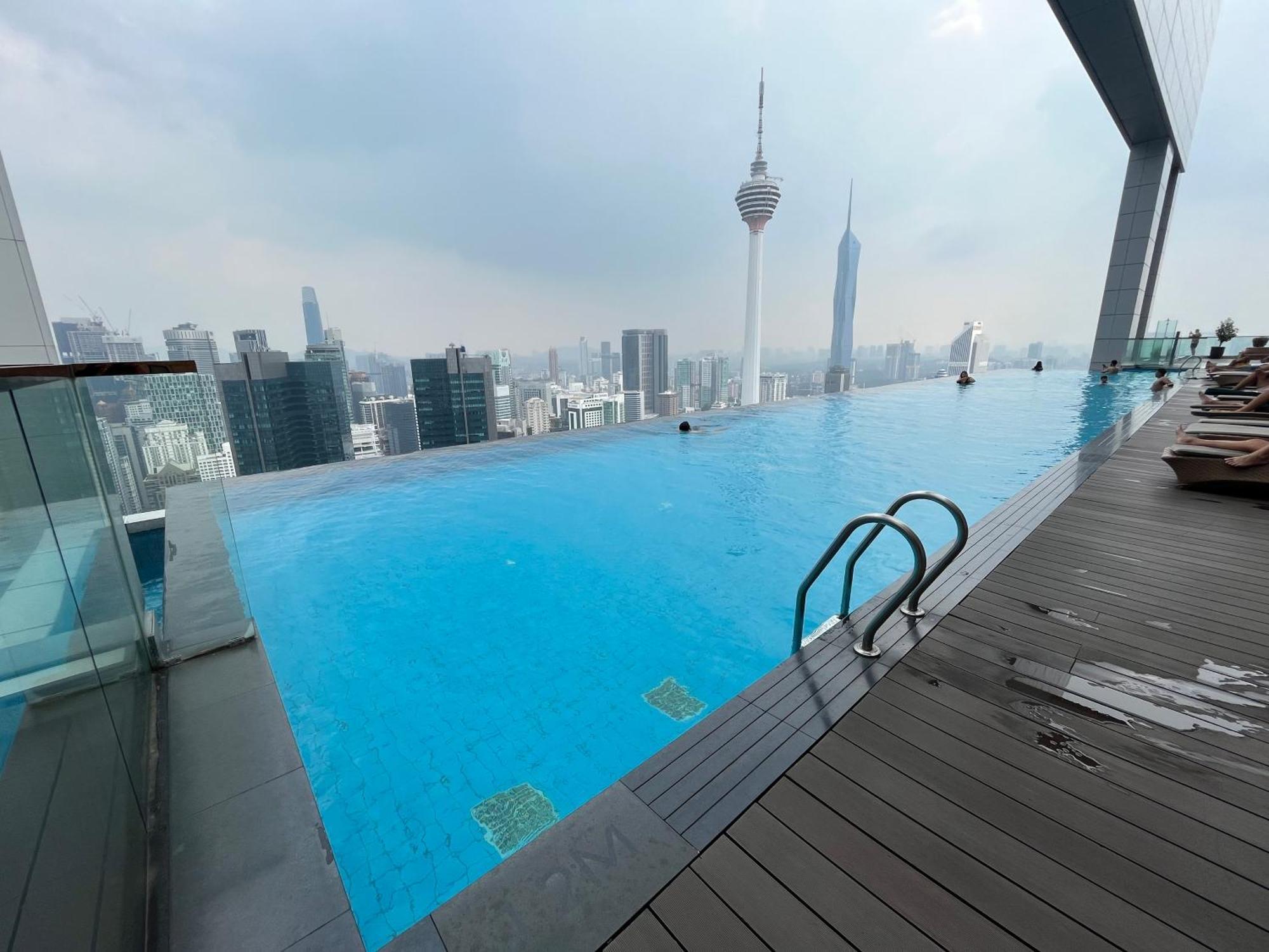 Apartment Platinum Klcc By Black *
