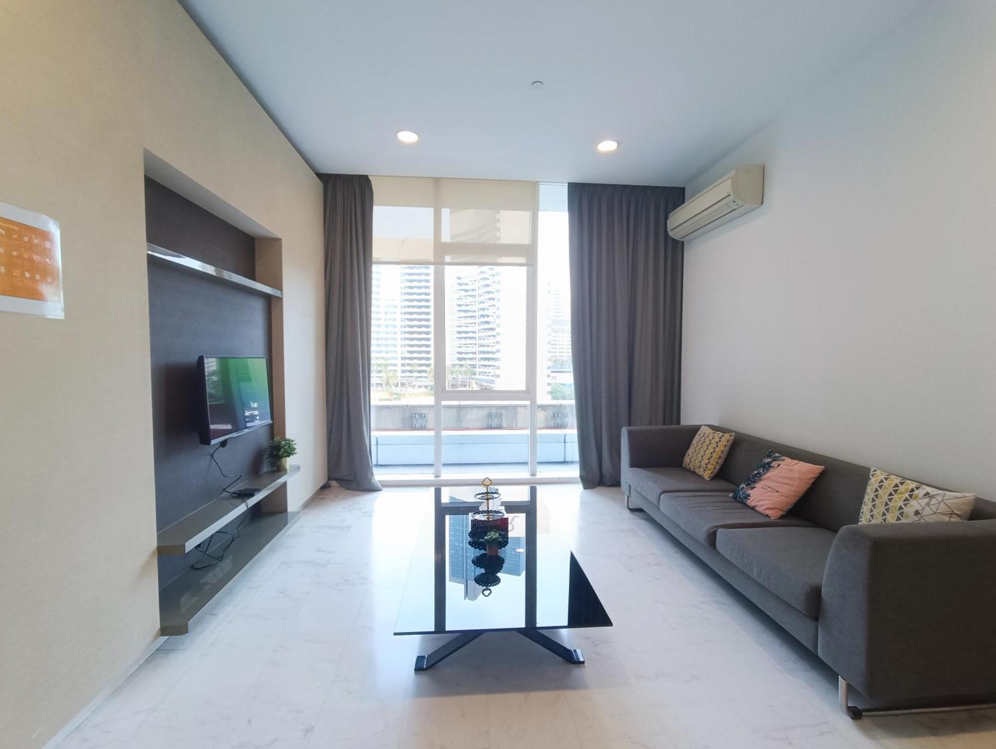 Platinum Klcc By Black Apartment *